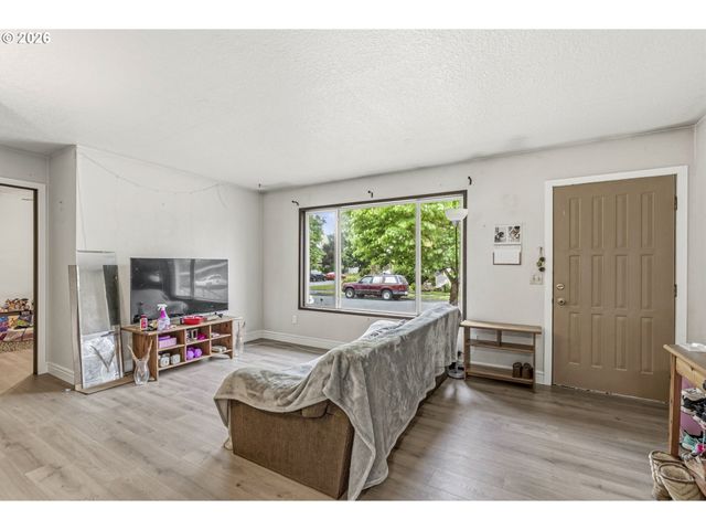 733 DELAWARE St, Longview, WA 98632