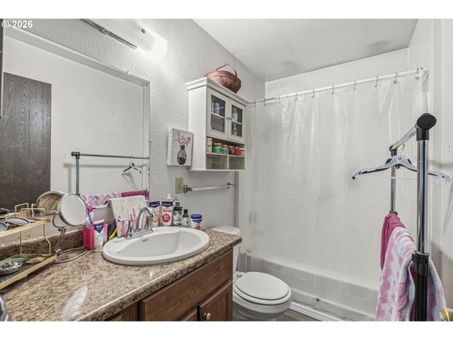 733 DELAWARE St, Longview, WA 98632
