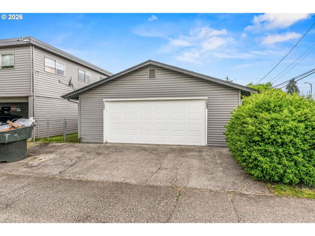 733 DELAWARE St, Longview, WA 98632