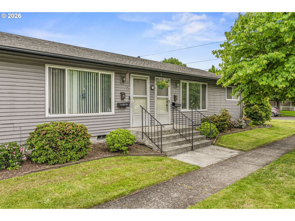 733 DELAWARE St, Longview, WA 98632