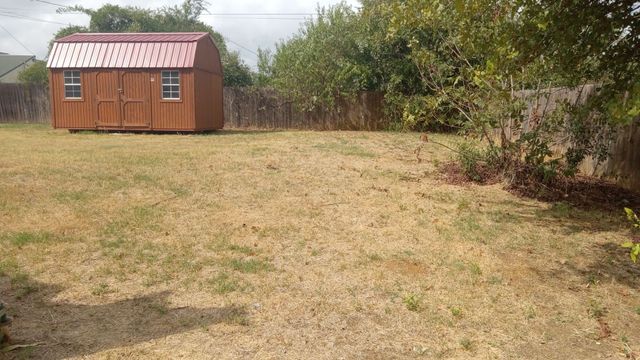 2727 N Hill Terrace, Keene, TX 76031