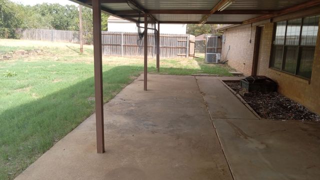 2727 N Hill Terrace, Keene, TX 76031
