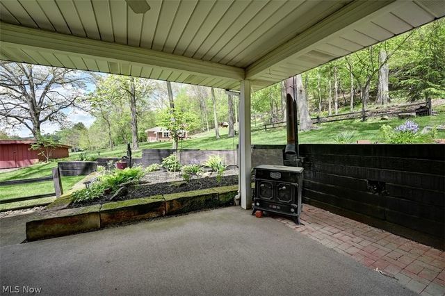 5183 Woodruff Street NW, Dover, OH 44622