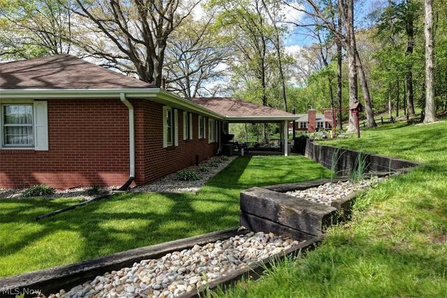 5183 Woodruff Street NW, Dover, OH 44622