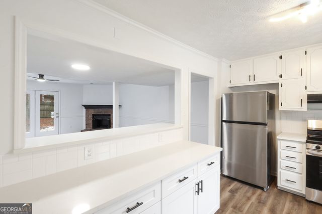 415 Williamsburg Way, Fayetteville, GA 30214