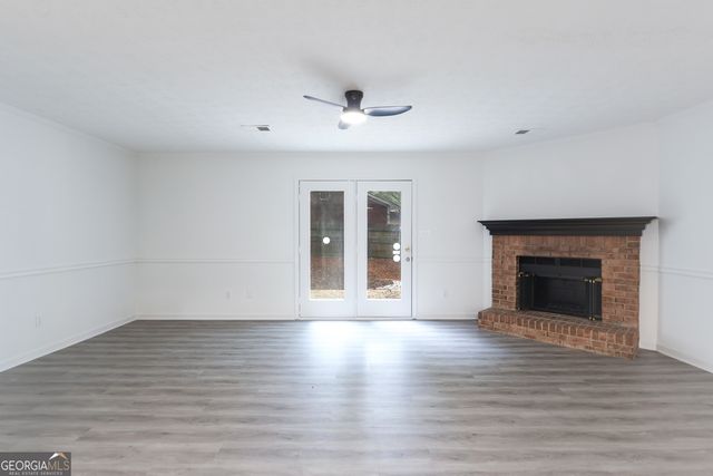 415 Williamsburg Way, Fayetteville, GA 30214