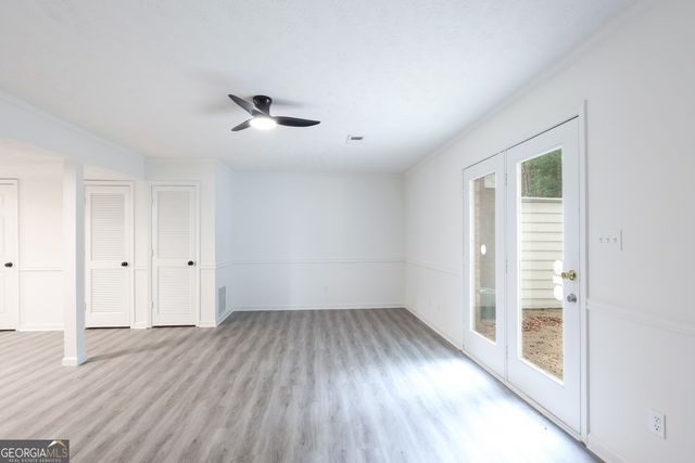 415 Williamsburg Way, Fayetteville, GA 30214