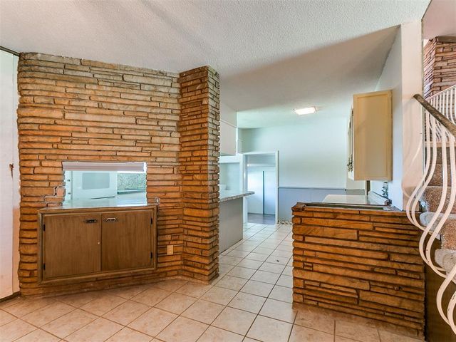 6508 S Country Club Drive, Oklahoma City, OK 73159