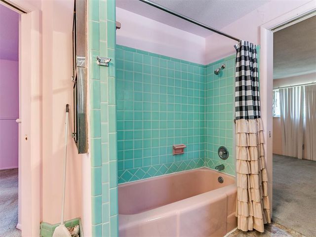 6508 S Country Club Drive, Oklahoma City, OK 73159