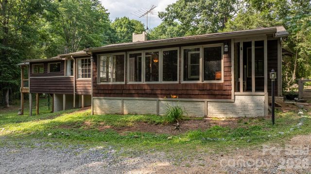 3466 Dry Ponds Road, Granite Falls, NC 28630