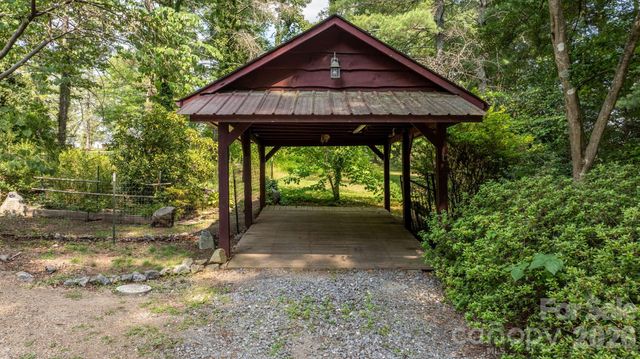 3466 Dry Ponds Road, Granite Falls, NC 28630
