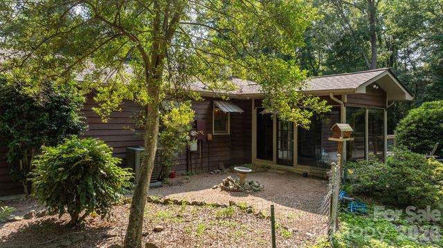 3466 Dry Ponds Road, Granite Falls, NC 28630