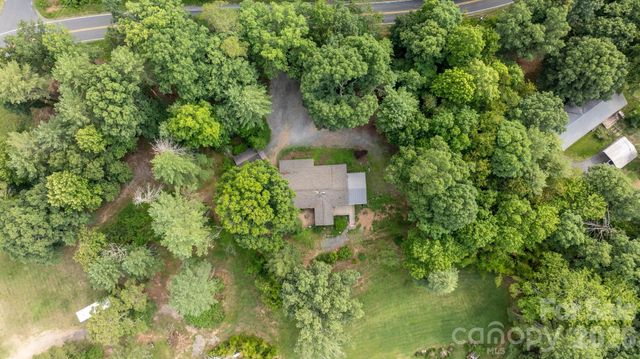 3466 Dry Ponds Road, Granite Falls, NC 28630
