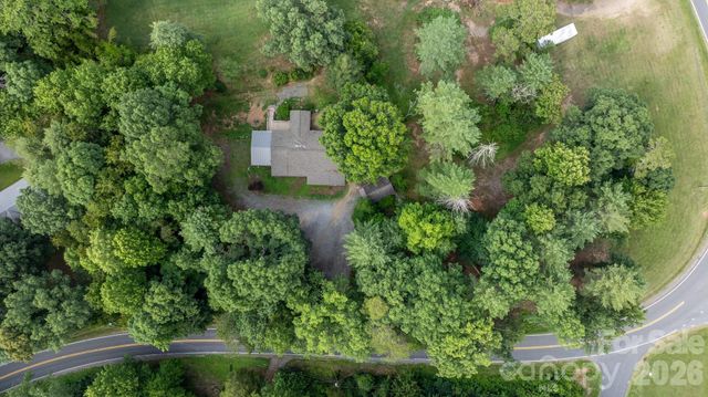 3466 Dry Ponds Road, Granite Falls, NC 28630