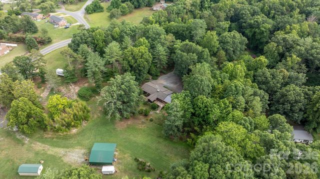 3466 Dry Ponds Road, Granite Falls, NC 28630