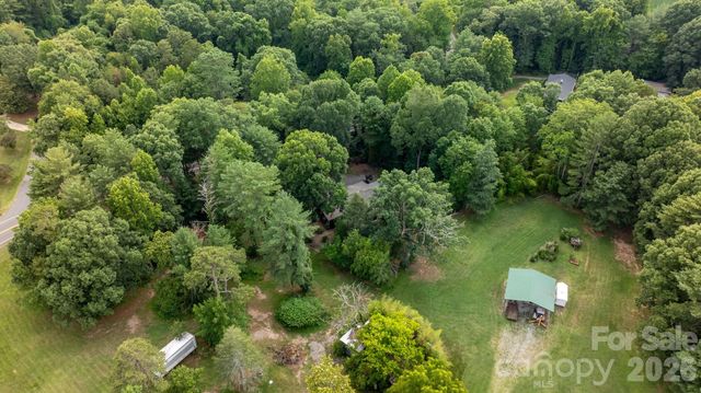 3466 Dry Ponds Road, Granite Falls, NC 28630