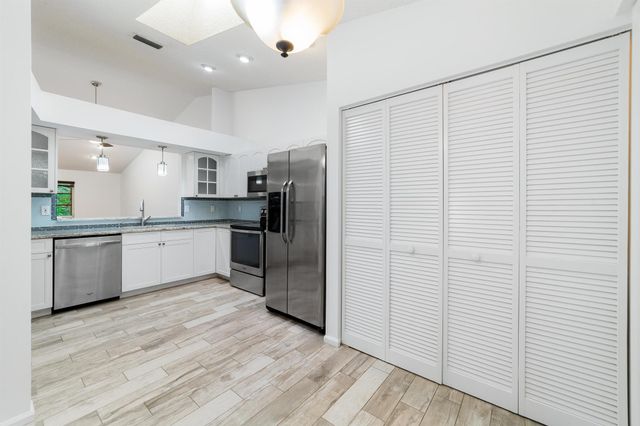 9904 Summerbrook Terrace C, Boynton Beach, FL 33437