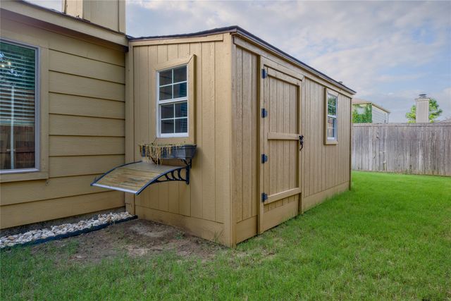 1013 Greenbend Drive, Denton, TX 76210