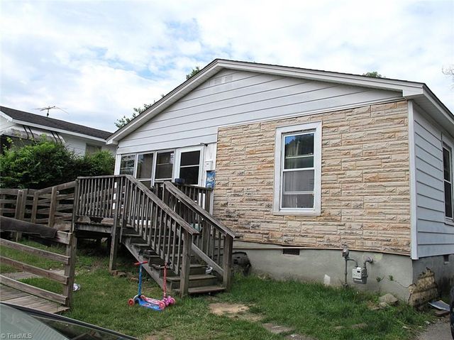 300 Winston Street, Thomasville, NC 27360