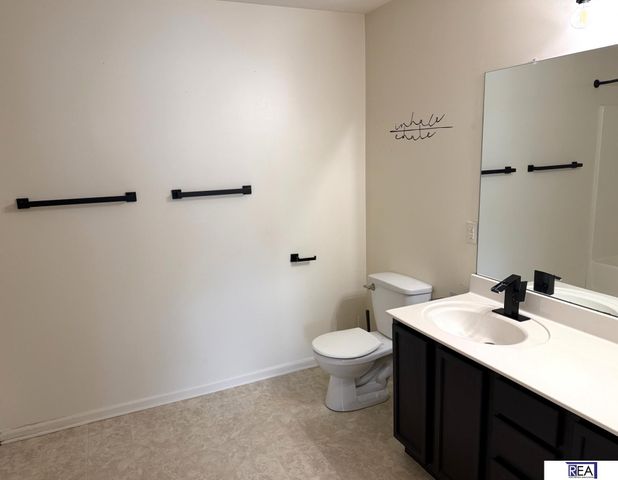 7502 N 107 Avenue, Omaha, NE 68122