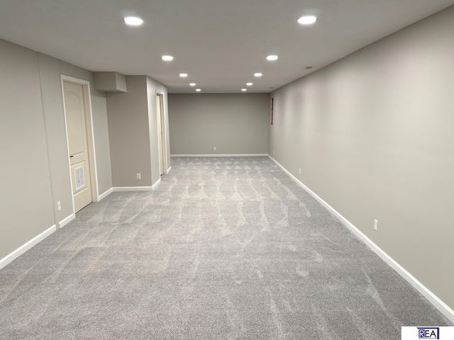 7502 N 107 Avenue, Omaha, NE 68122