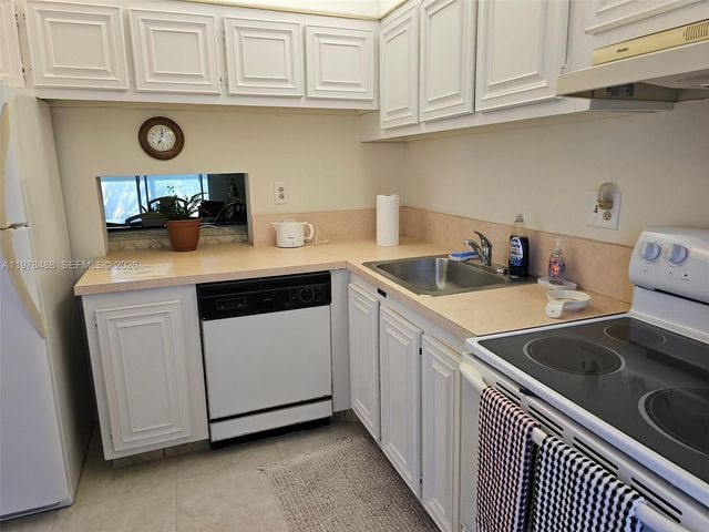 1103 NW 58th Terrace 321, Sunrise, FL 33313