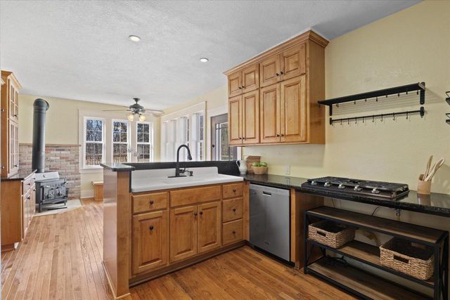 S38W31902 Wern WAY, Waukesha, WI 53189