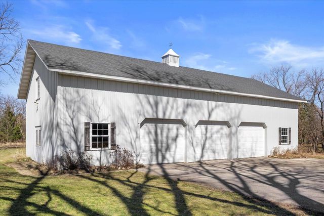 S38W31902 Wern WAY, Waukesha, WI 53189