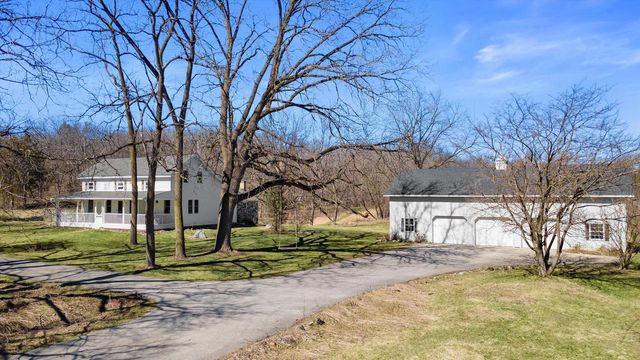 S38W31902 Wern WAY, Waukesha, WI 53189