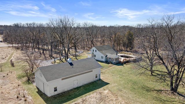 S38W31902 Wern WAY, Waukesha, WI 53189