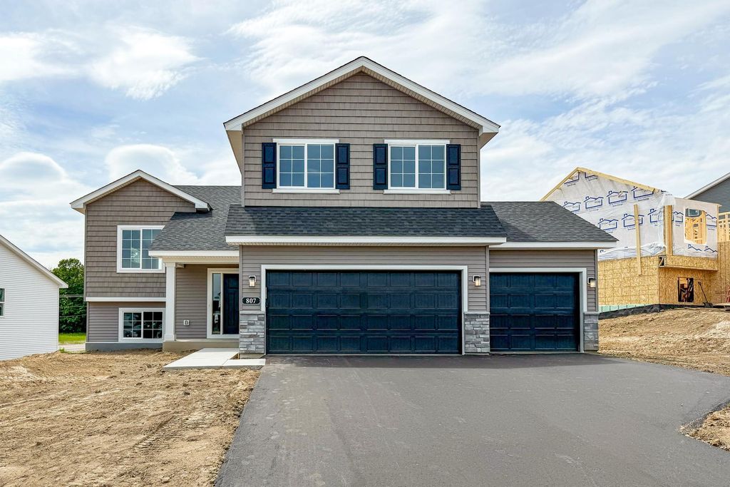 807 Walnut Grove Lane, Hanover, MN 55341