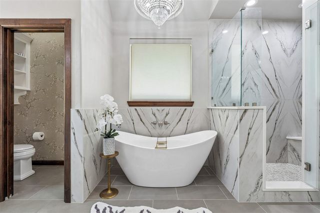 2216 Crestwood Drive, Jones, OK 73049