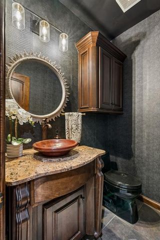 2216 Crestwood Drive, Jones, OK 73049