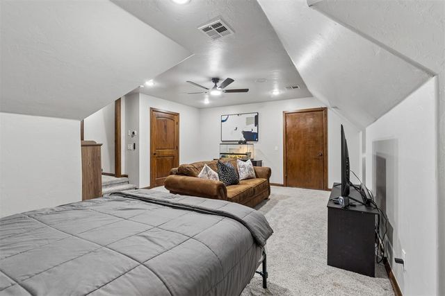 2216 Crestwood Drive, Jones, OK 73049