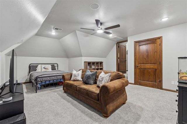 2216 Crestwood Drive, Jones, OK 73049