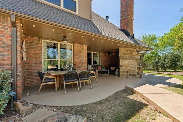 2216 Crestwood Drive, Jones, OK 73049