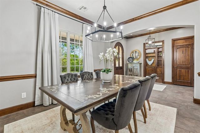 2216 Crestwood Drive, Jones, OK 73049