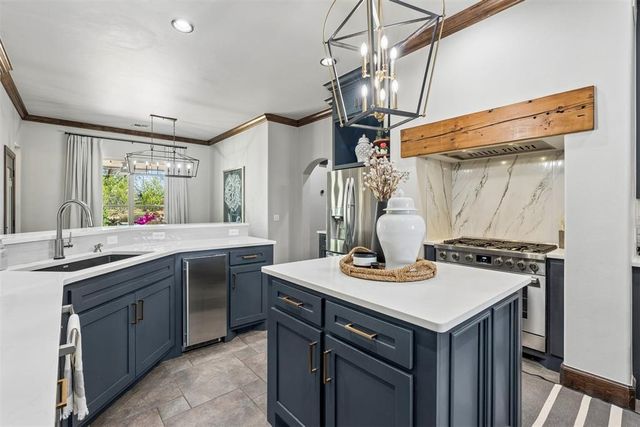 2216 Crestwood Drive, Jones, OK 73049