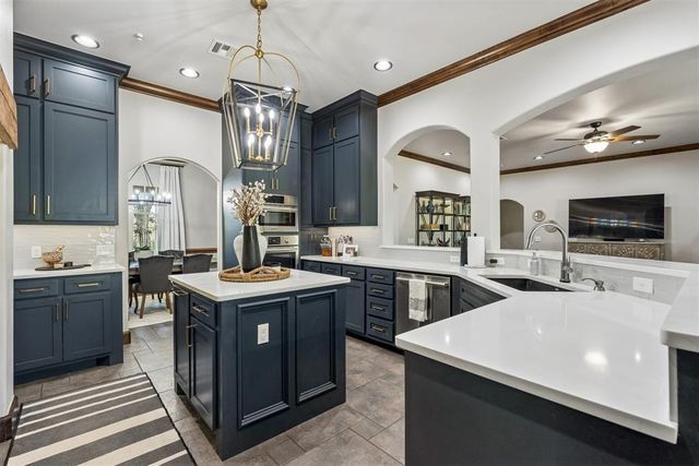 2216 Crestwood Drive, Jones, OK 73049