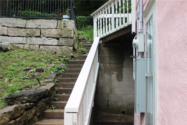 216 N Main Street, Eureka Springs, AR 72632