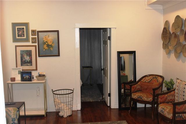 216 N Main Street, Eureka Springs, AR 72632