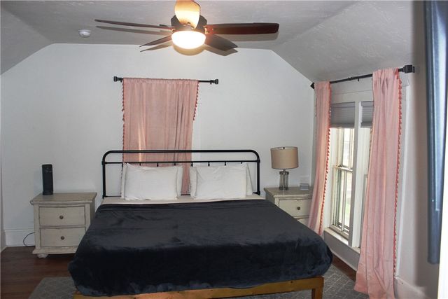 216 N Main Street, Eureka Springs, AR 72632