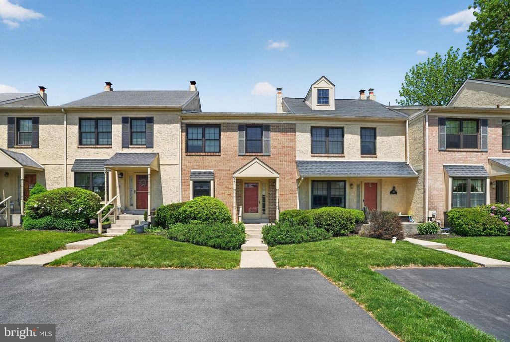 547 CANTERBURY RD, West Norriton, PA 19403