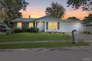 11922 La Padera Lane, St Louis, MO 63033