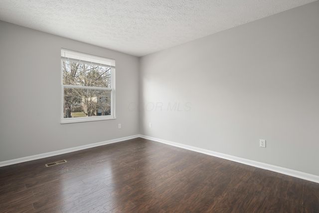 7370 Coldstream Drive, Columbus, OH 43235