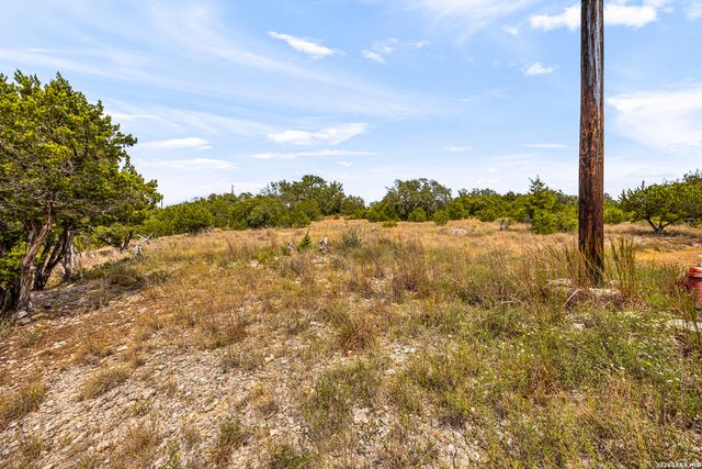 334 BOBBY CLARK DR, Canyon Lake, TX 78133