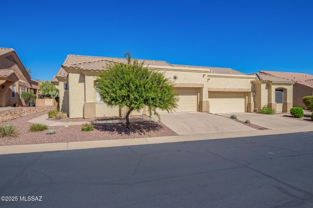 496 W Knotwood Street, Green Valley, AZ 85614