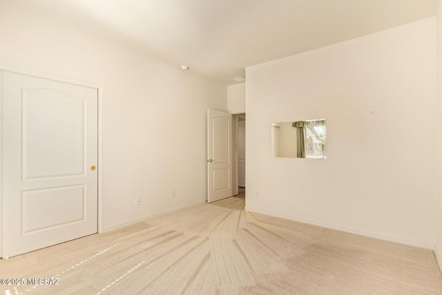 496 W Knotwood Street, Green Valley, AZ 85614