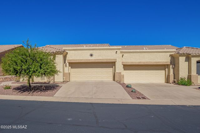 496 W Knotwood Street, Green Valley, AZ 85614