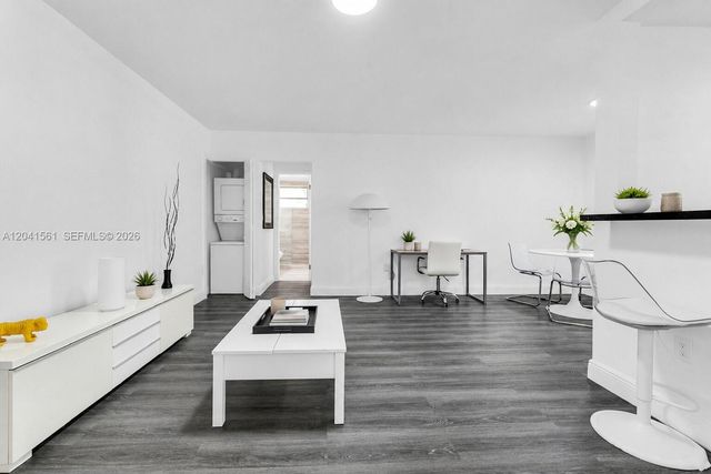 734 Meridian Avenue 3, Miami Beach, FL 33139